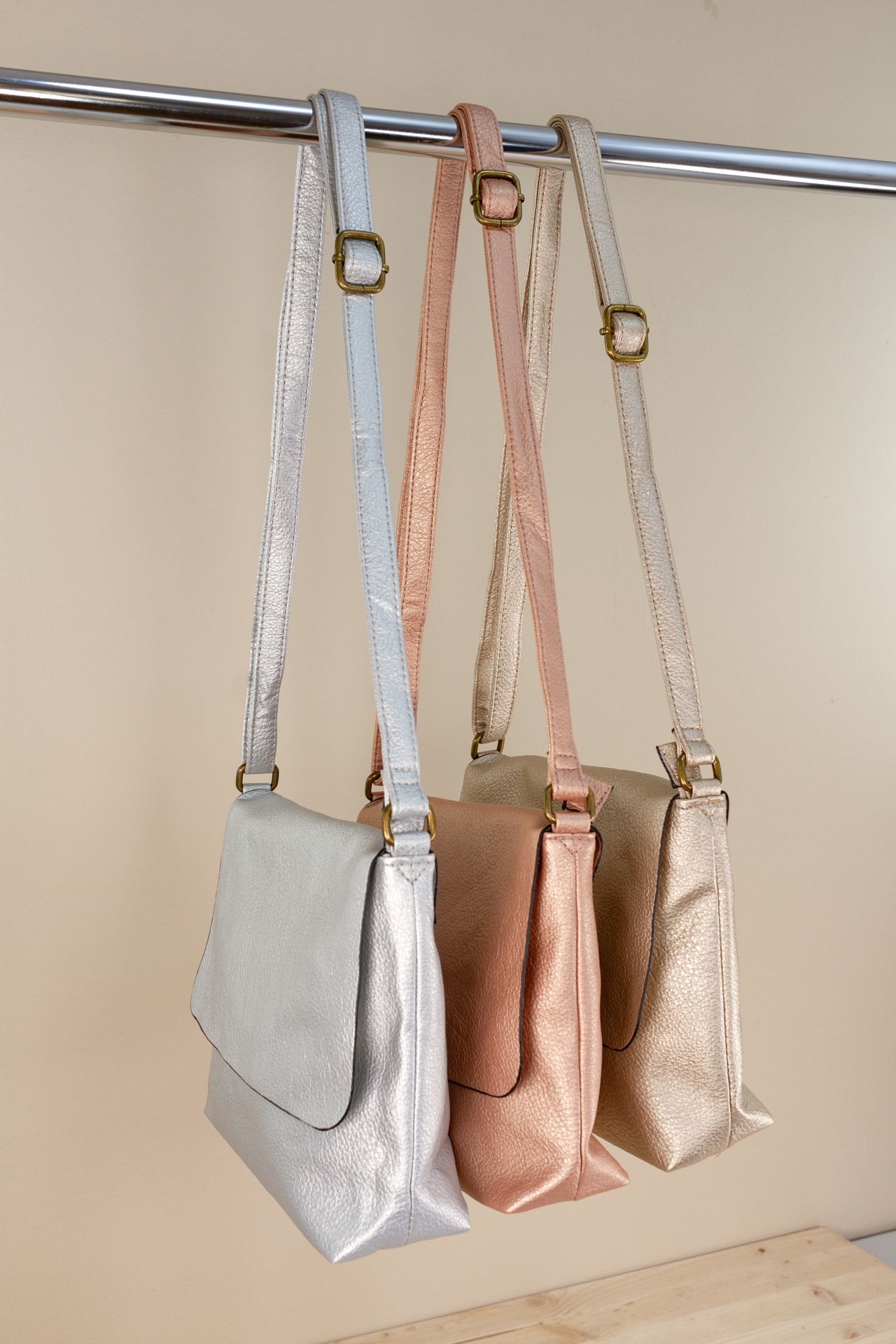 Crossbody vegan shiny Crossbody vegan shiny