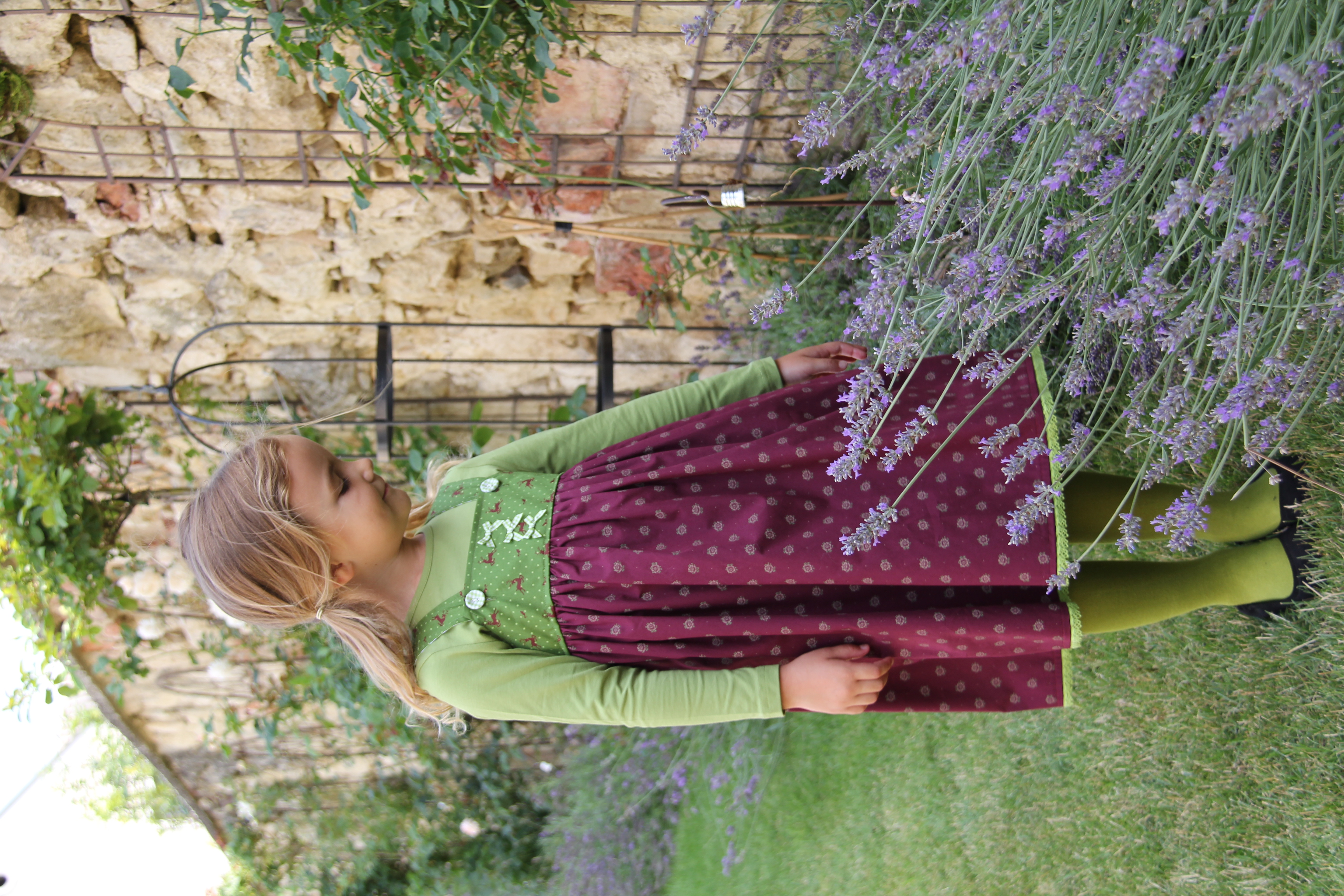 Kleid Dirndl bordeaux/grün Kleid Dirndl bordeaux/grün
