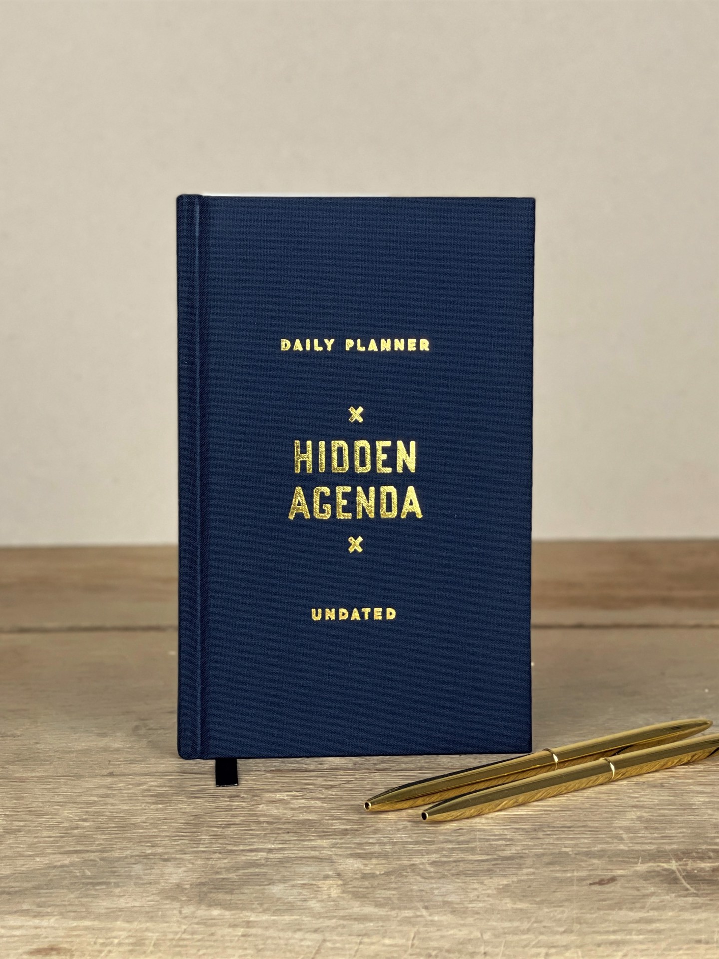 Undatierter Kalender Hidden Agenda