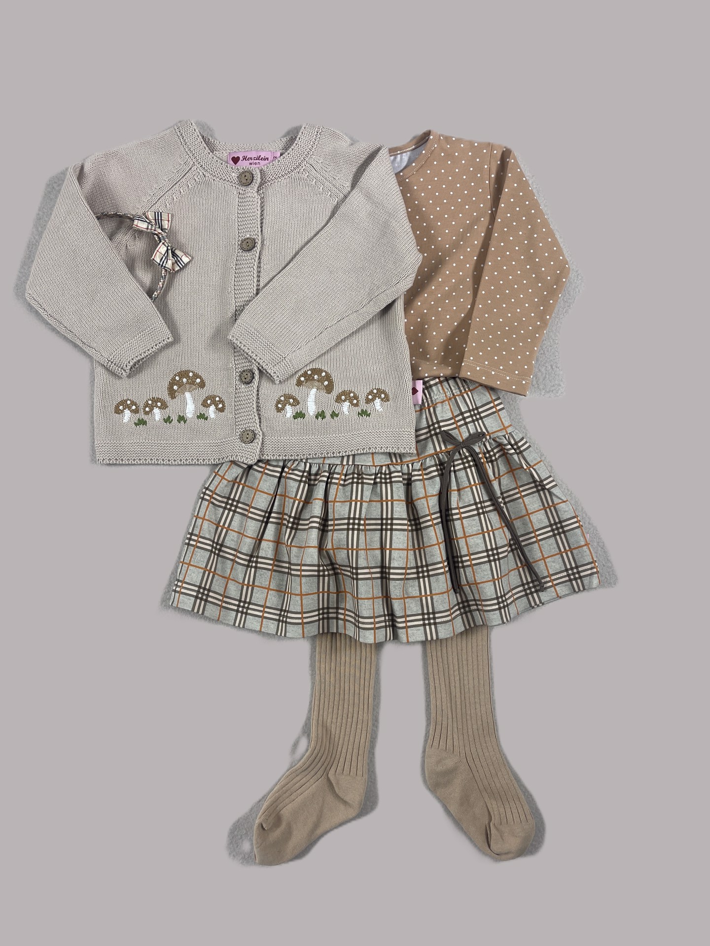 Basic Shirt beige Tupf